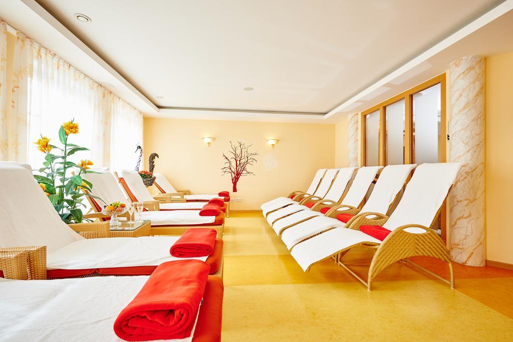 Akzent Hotel Bayerwald-Residenz Neukirchen  Extérieur photo