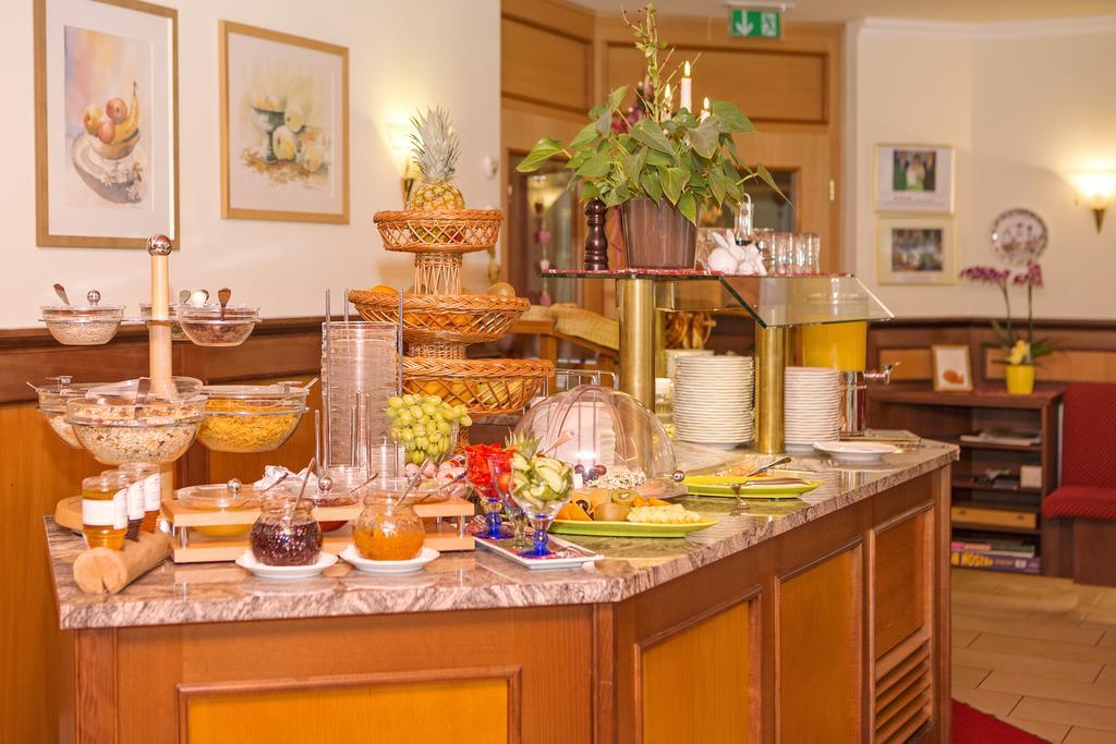 Akzent Hotel Bayerwald-Residenz Neukirchen  Extérieur photo
