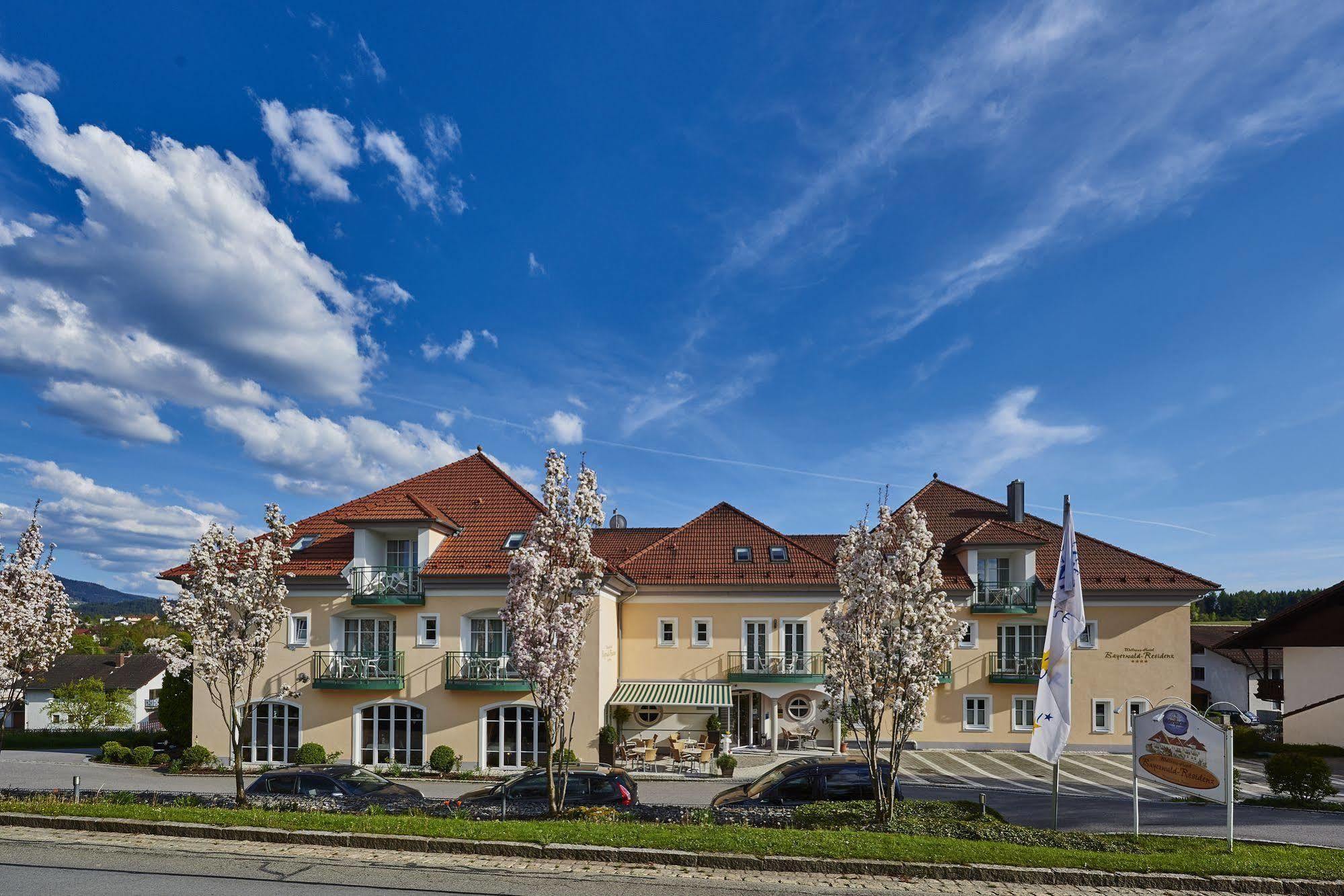 Akzent Hotel Bayerwald-Residenz Neukirchen  Extérieur photo