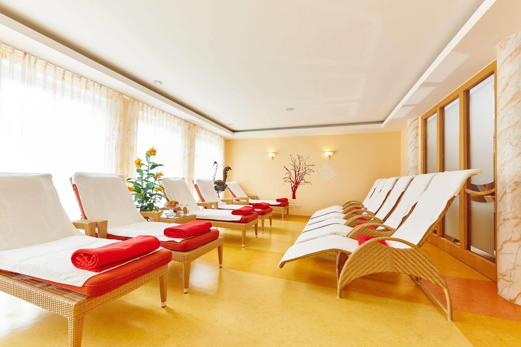 Akzent Hotel Bayerwald-Residenz Neukirchen  Extérieur photo