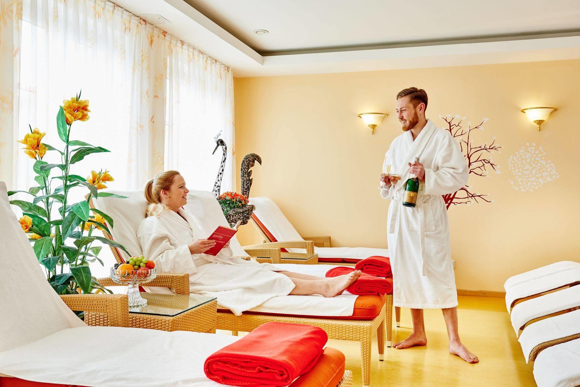 Akzent Hotel Bayerwald-Residenz Neukirchen  Extérieur photo