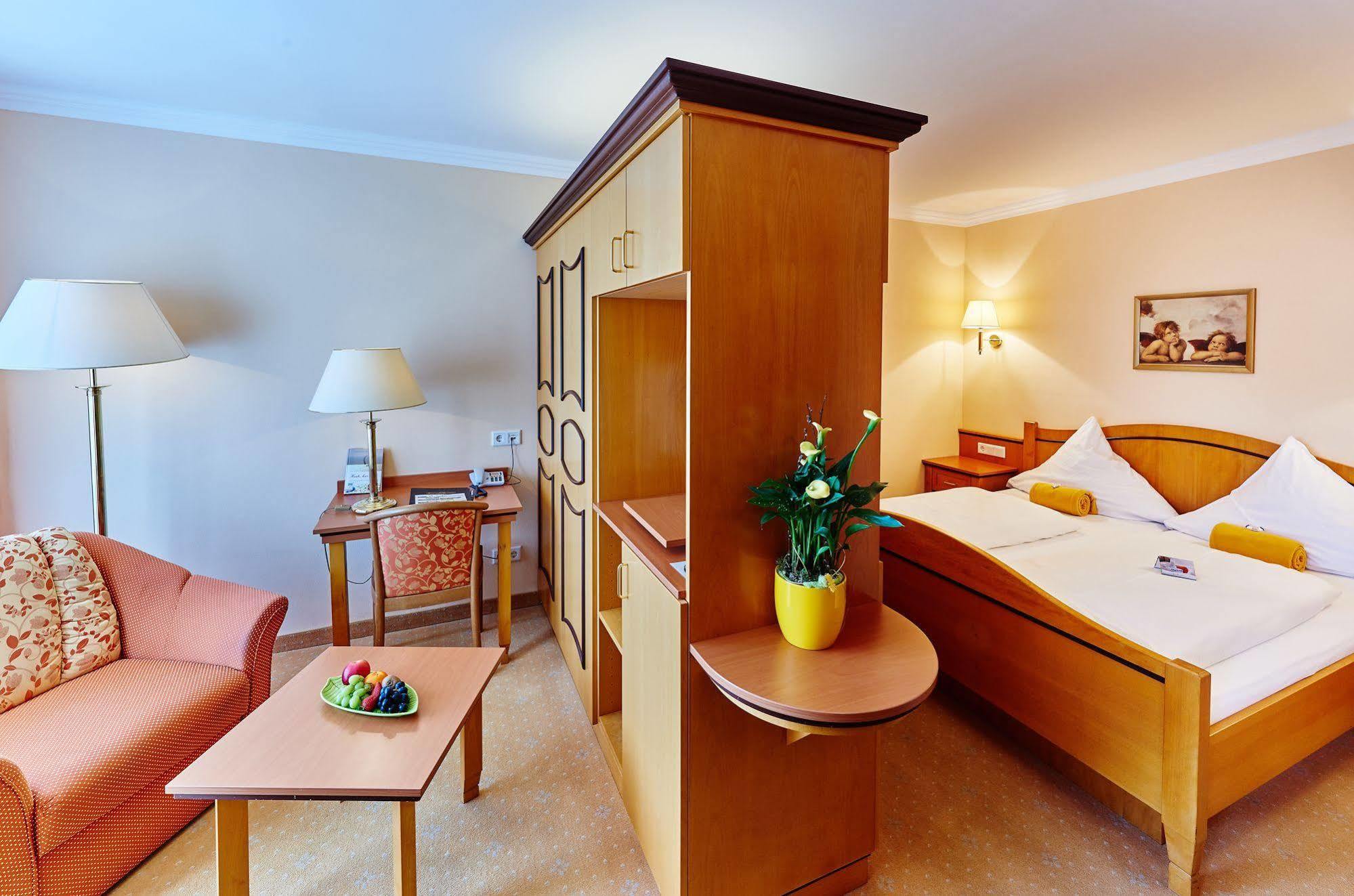 Akzent Hotel Bayerwald-Residenz Neukirchen  Extérieur photo